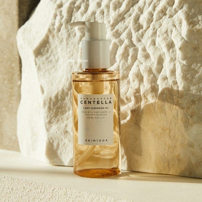 SKIN1004 - Centella Madagascar Light Cleansing Oil 200ml